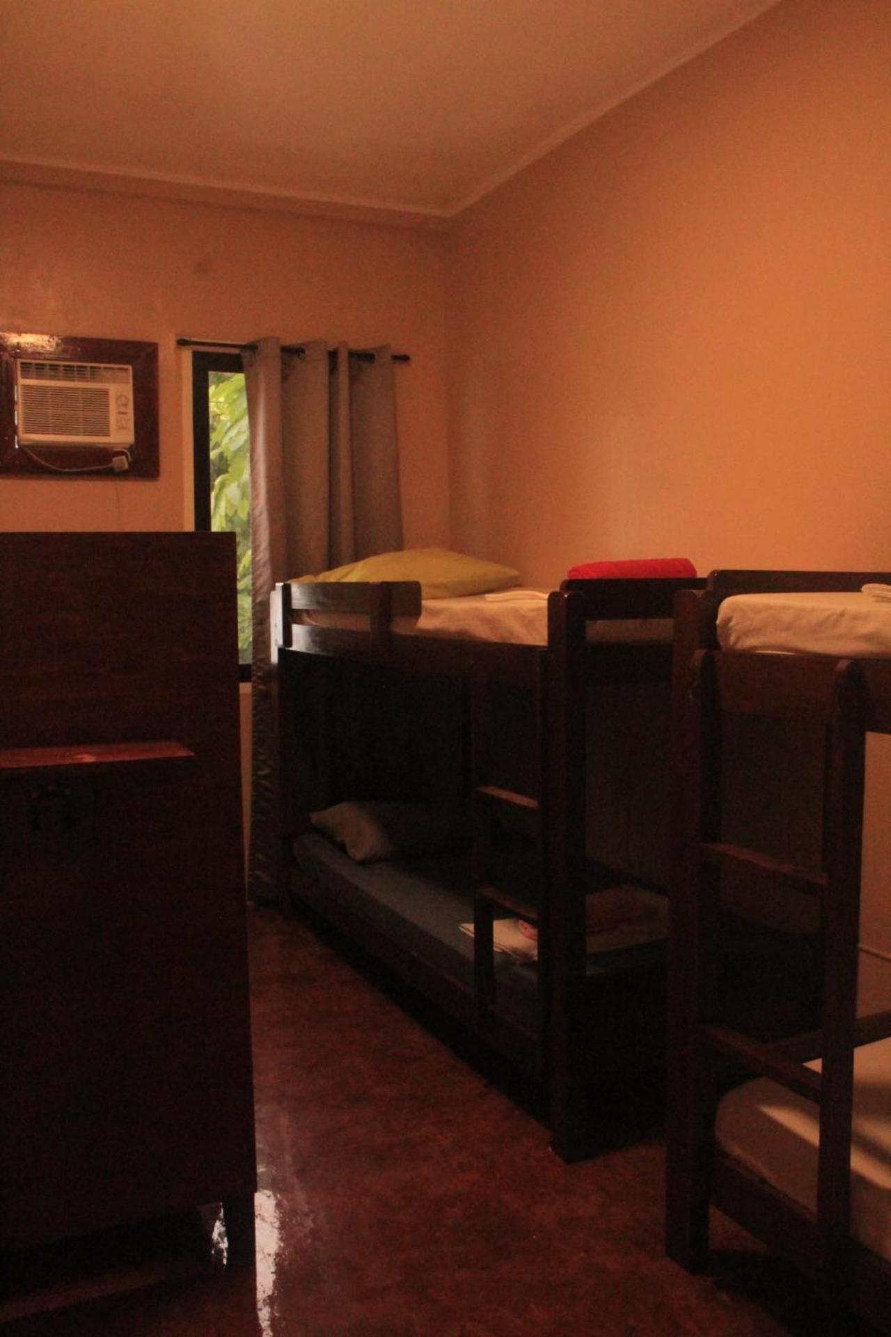Laguno Bed And Breakfast Hostel Moalboal Zimmer foto